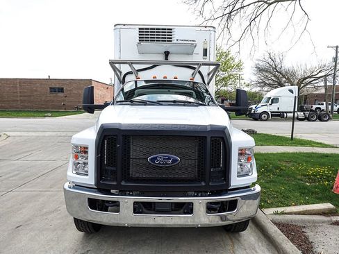 Used 2023 Ford F650 2WD Regular Cab Super Duty image 2