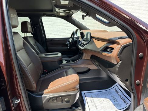 Used 2022 Chevrolet Suburban High Country AWD/4WD image 20
