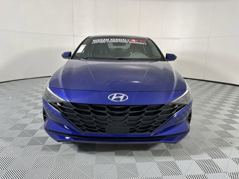 Used 2023 Hyundai Elantra SEL w/ Convenience Package image 3