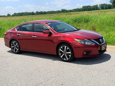 Used 2016 Nissan Altima 2.5 SR FWD image 28