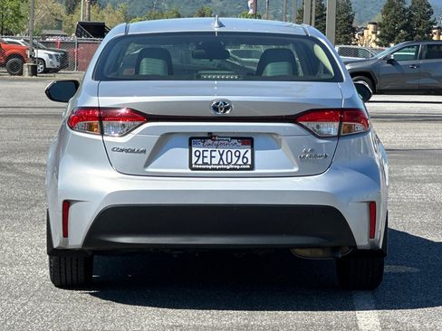 Used 2023 Toyota Corolla LE image 5