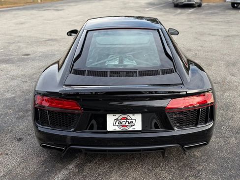 Used 2017 Audi R8 V10 w/ Ceramic Brake Package image 11