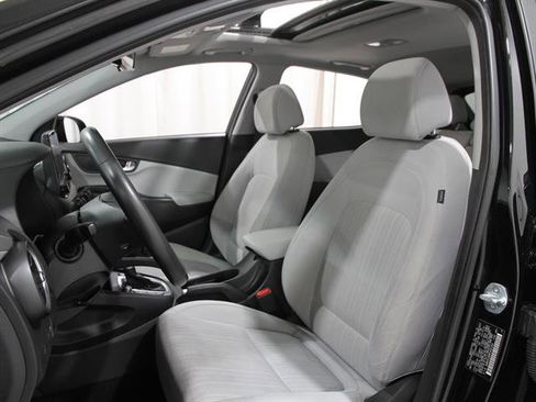 Used 2023 Hyundai Kona SEL w/ Convenience Package image 5