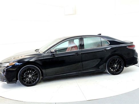 Certified 2021 Toyota Camry XSE image 3