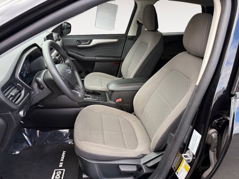 Certified 2022 Ford Escape SE image 10