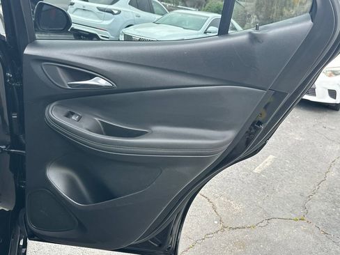 Used 2022 Buick Encore GX Select w/ Sport Touring Package image 17