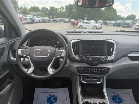 Used 2024 GMC Terrain SLT AWD/4WD image 14