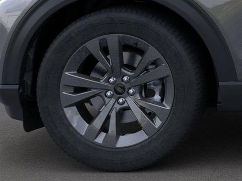 New 2024 Ford Explorer XLT w/ Equipment Group 202A image 19