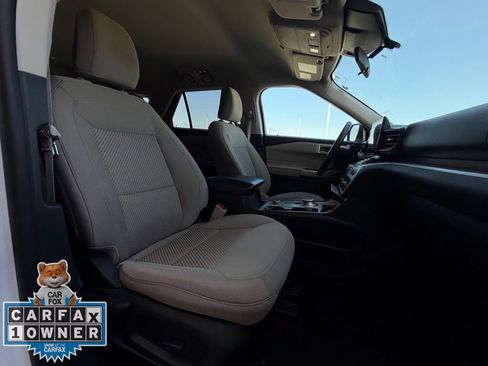 Used 2023 Ford Explorer XLT AWD/4WD image 24