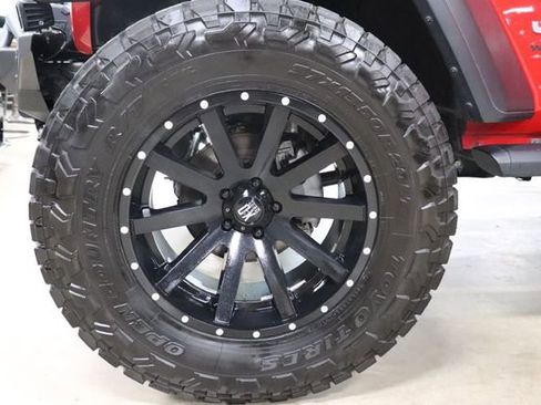 Used 2018 Jeep Wrangler Unlimited Sport S AWD/4WD image 24