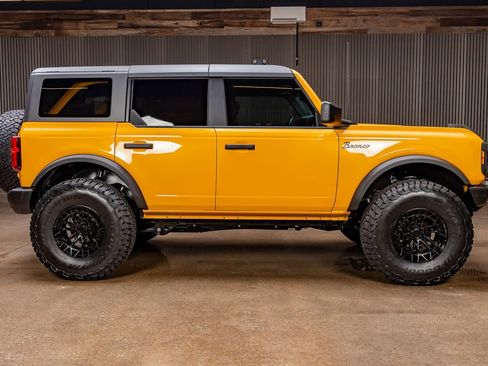 Used 2022 Ford Bronco Black Diamond image 11