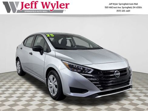 Used 2025 Nissan Versa S w/ Electronics Package FWD image 1