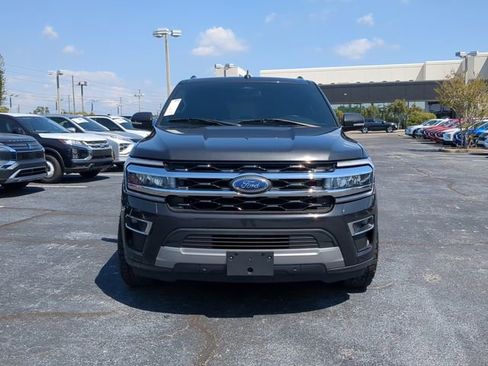 Used 2022 Ford Expedition Max Limited RWD image 3