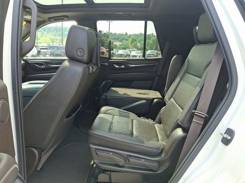 Used 2021 GMC Yukon Denali w/ Denali Ultimate Package AWD/4WD image 10
