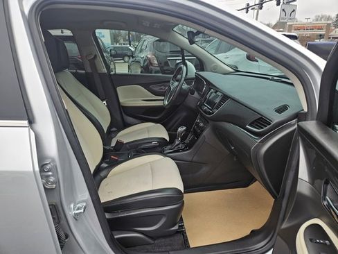 Certified 2022 Buick Encore Preferred w/ Safety Package image 10