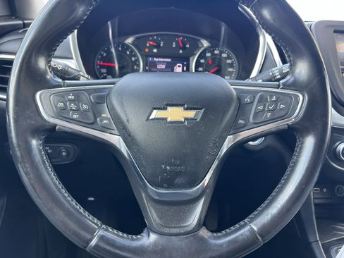 Used 2020 Chevrolet Equinox LT image 24