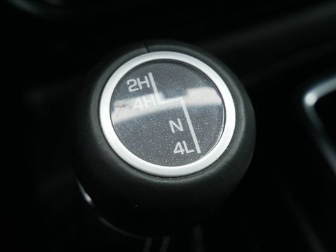 Used 2020 Jeep Wrangler Unlimited Sahara w/ Uconnect 4C Nav & Sound Group AWD/4WD image 24