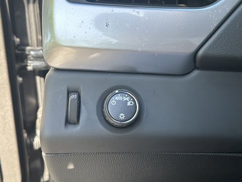 Used 2020 Chevrolet Suburban LT RWD image 26
