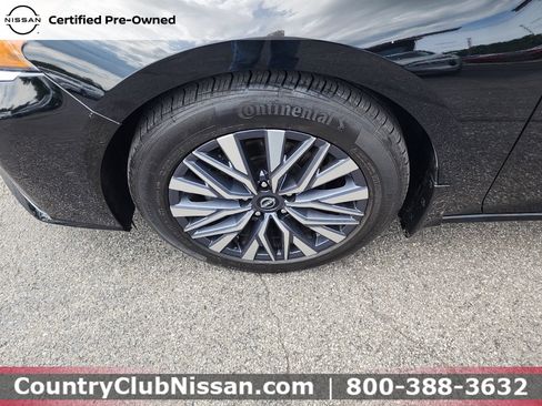 Certified 2023 Nissan Altima 2.5 SV w/ SV Premium Package FWD image 32
