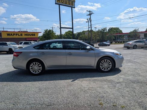 Used 2015 Toyota Avalon XLE Touring FWD image 5