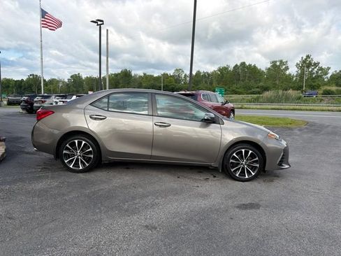 Used 2019 Toyota Corolla SE FWD image 6