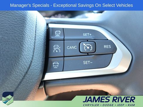 Used 2022 Jeep Compass Limited AWD/4WD image 27