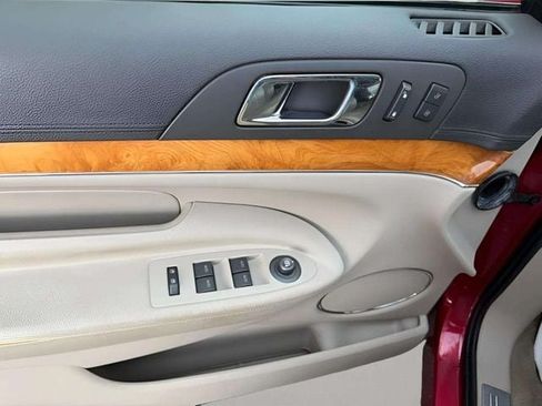 Used 2011 Lincoln MKT AWD w/ 201A Rapid Spec Order Code image 9