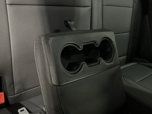 New 2026 GMC Sierra 1500 SLT w/ SLT Convenience Package image 27