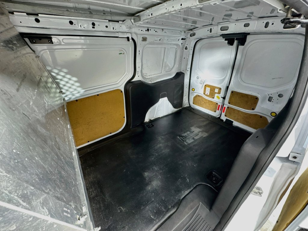 Used 2015 Ford Transit Connect XL FWD image 16
