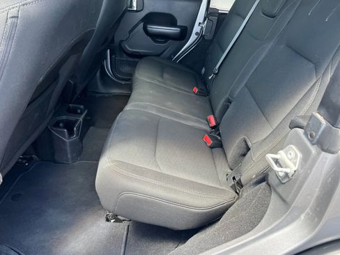 Used 2019 Jeep Wrangler Unlimited Sport S AWD/4WD image 28