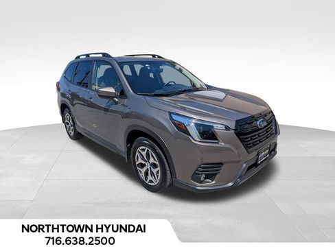 Used 2024 Subaru Forester Premium AWD/4WD image 11