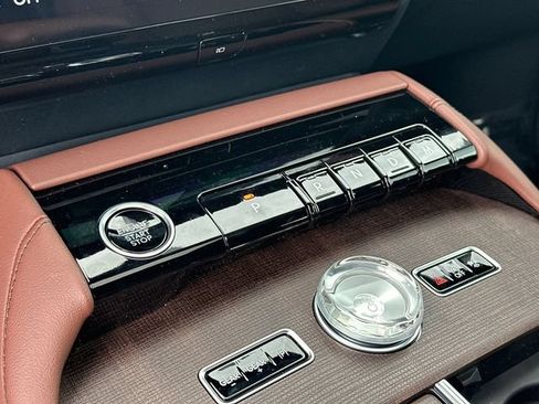 New 2026 Lincoln Navigator L Reserve AWD/4WD image 29