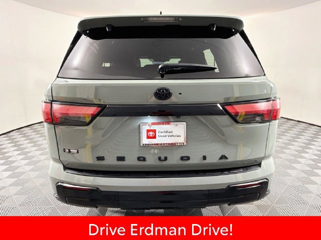 Certified 2024 Toyota Sequoia Platinum AWD/4WD image 22