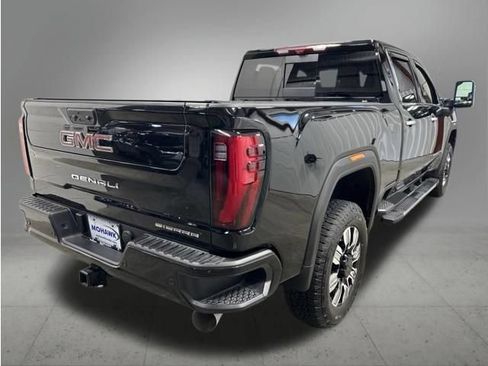 Used 2025 GMC Sierra 3500 Denali w/ Denali Reserve Package AWD/4WD image 5