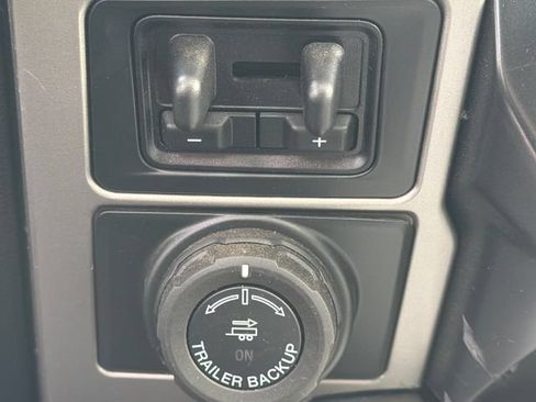 Used 2022 Ford F250 Lariat w/ Lariat Ultimate Package AWD/4WD image 30