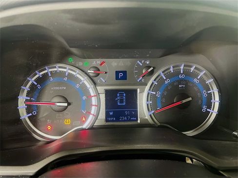 Used 2018 Toyota 4Runner Limited image 14