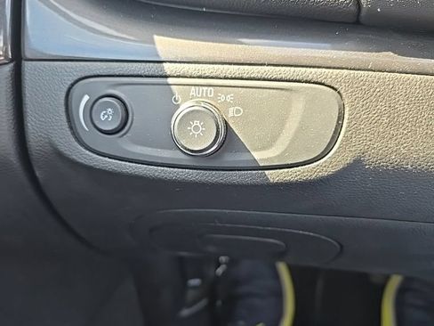 Used 2018 Buick Encore Preferred FWD image 16