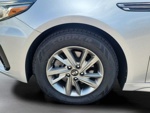 Used 2019 Kia Optima LX FWD image 25