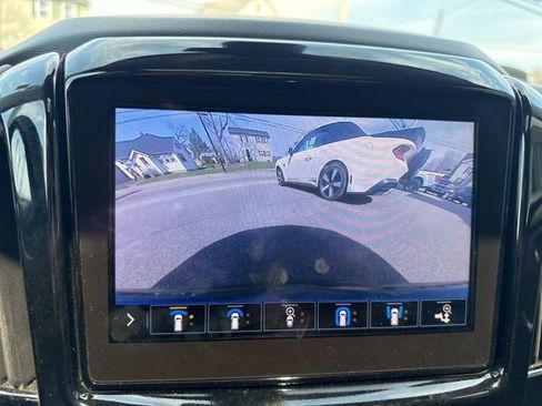 Used 2020 Chevrolet Traverse RS image 28