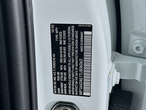 Certified 2026 Porsche Macan Turbo AWD/4WD image 36