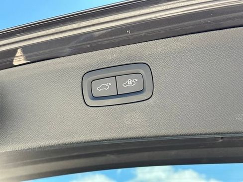 Certified 2023 Volvo XC90 B6 Ultimate AWD/4WD image 37