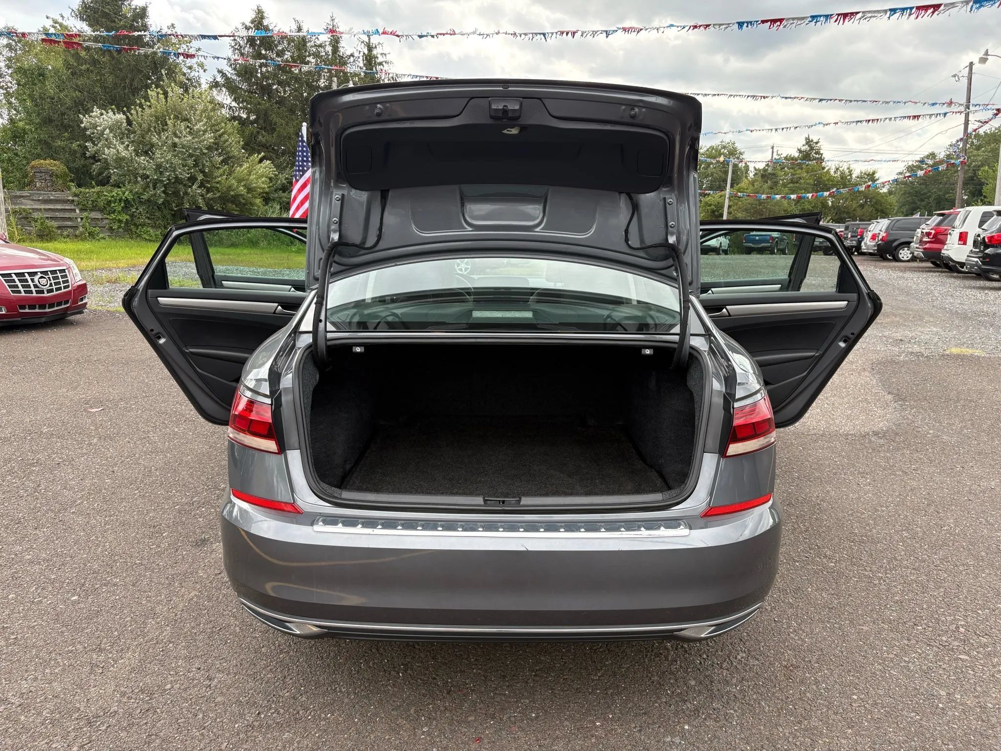 Used 2021 Volkswagen Passat 2.0T SE FWD image 20