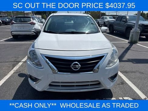 Used 2015 Nissan Versa w/ SL Tech Package FWD image 2
