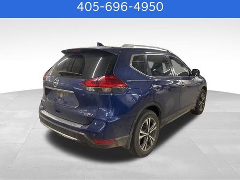 Used 2020 Nissan Rogue SV w/ Sun & Sound Touring Package image 3