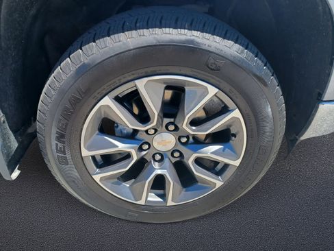 Used 2024 Chevrolet Silverado 1500 LT AWD/4WD image 23