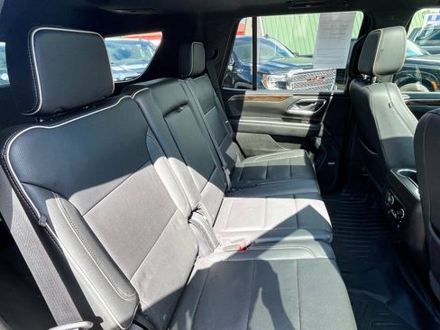 Used 2021 Chevrolet Tahoe Premier w/ Premium Package AWD/4WD image 13