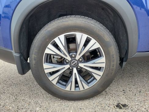 Used 2023 Nissan Rogue SV FWD image 5