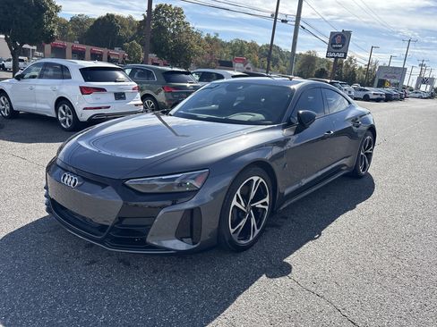 Certified 2023 Audi e-tron GT Premium Plus image 3