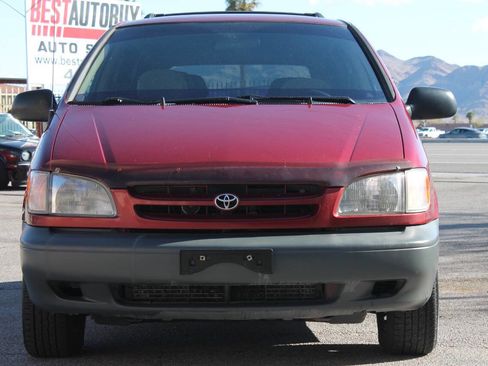 Used 1998 Toyota Sienna LE FWD image 3