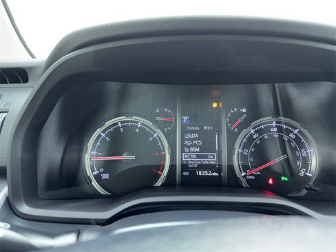 Used 2024 Toyota 4Runner Limited image 20